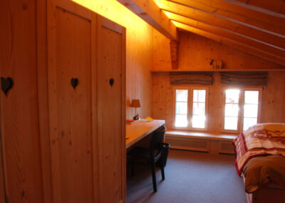 Schlafzimmer Innenausbau Holz